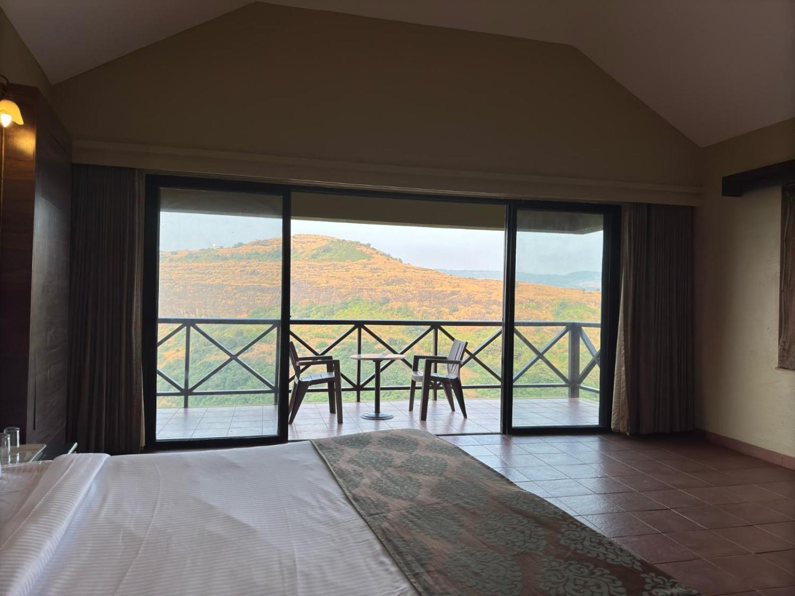 Upper Deck Resort - Stay And Relax At The Highest Peak Lonavala Exterior foto