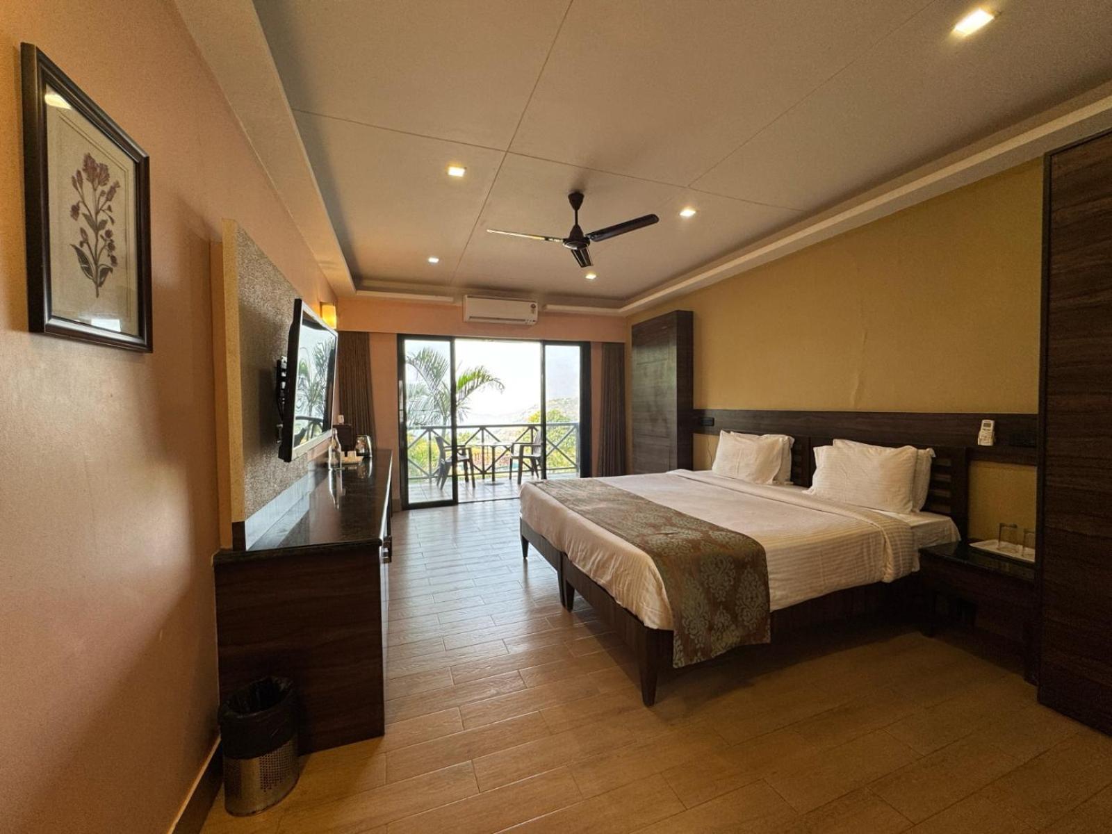 Upper Deck Resort - Stay And Relax At The Highest Peak Lonavala Exterior foto
