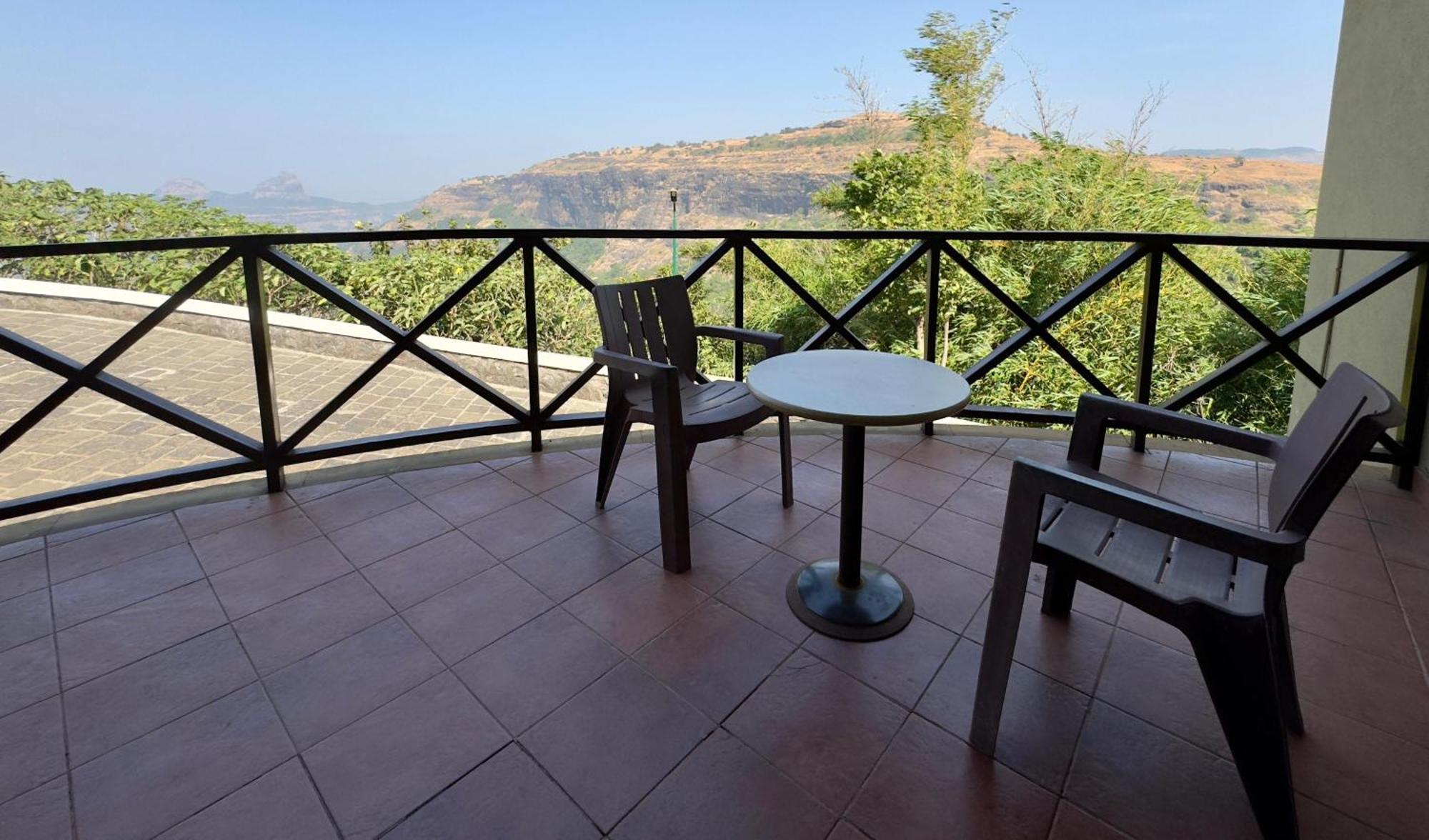 Upper Deck Resort - Stay And Relax At The Highest Peak Lonavala Exterior foto